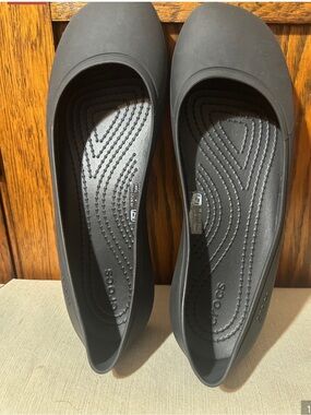 CROCS Women's Black Slip-On Comfort Flats